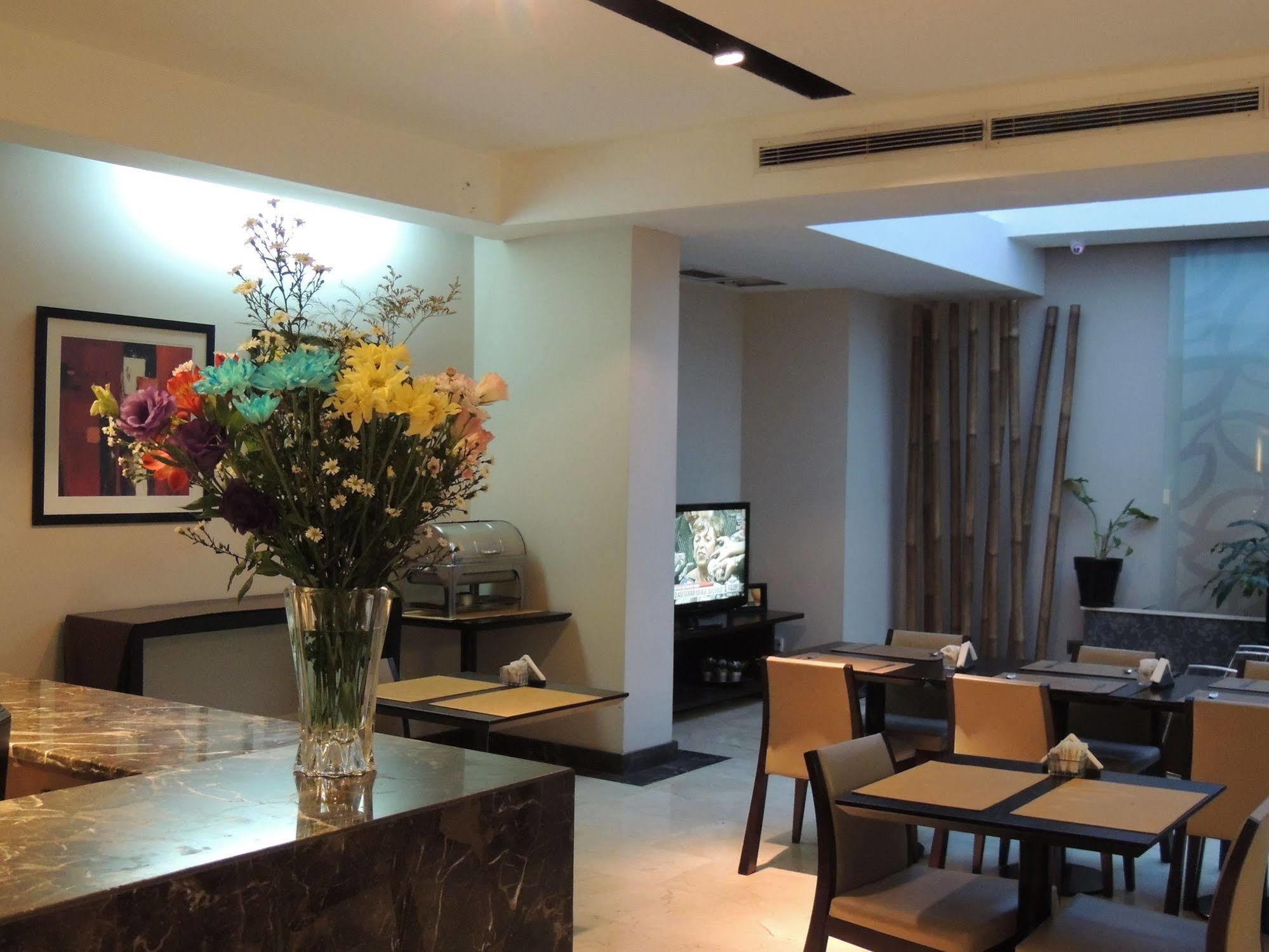 בואנוס איירס Galerias Hotel מראה חיצוני תמונה